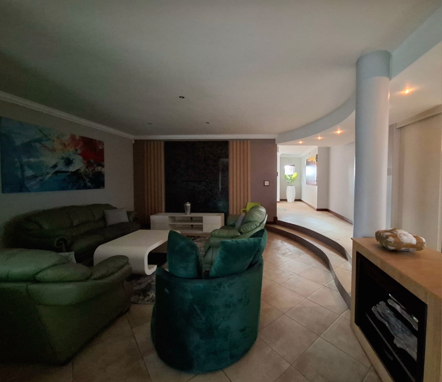 4 Bedroom Property for Sale in Haasendal Western Cape